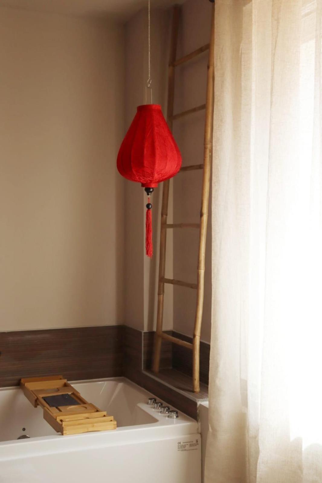 Loveroom Japon Avec Balneotherapie Toulon Luaran gambar