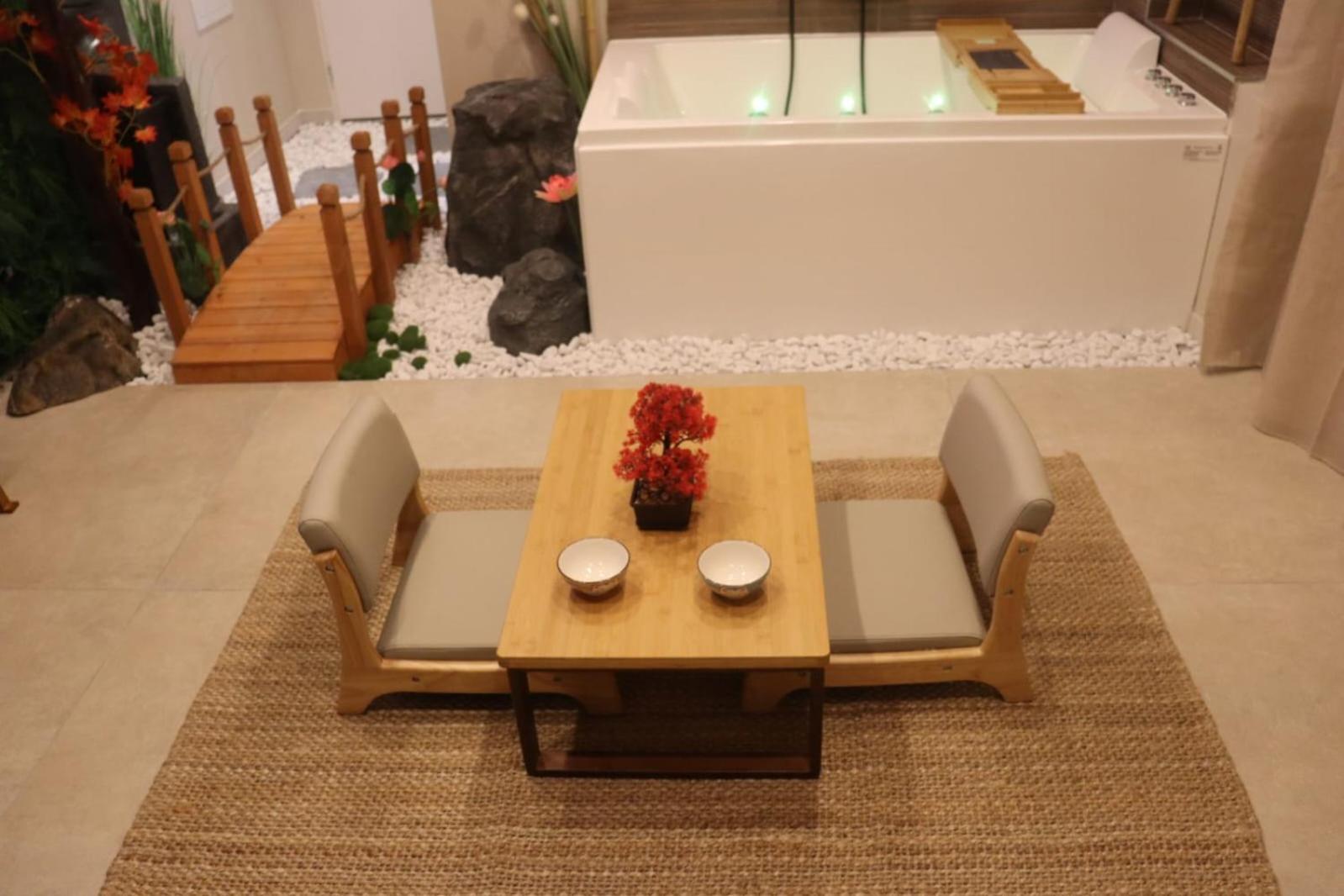 Loveroom Japon Avec Balneotherapie Toulon Luaran gambar