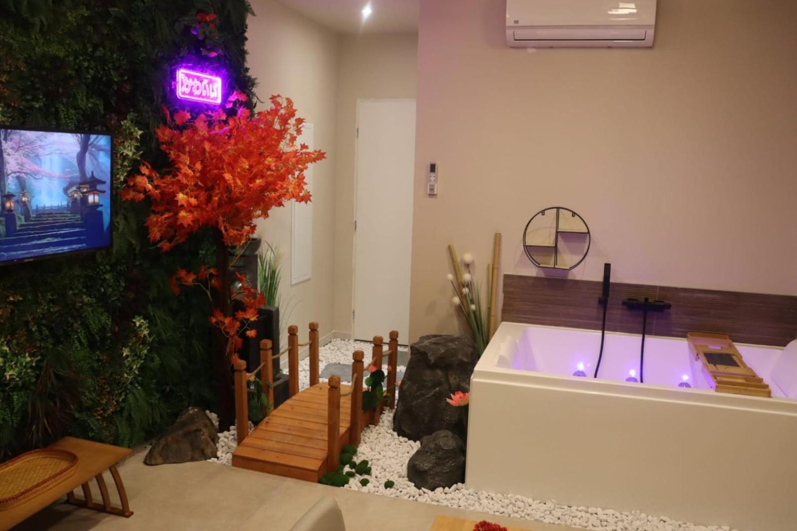 Loveroom Japon Avec Balneotherapie Toulon Luaran gambar